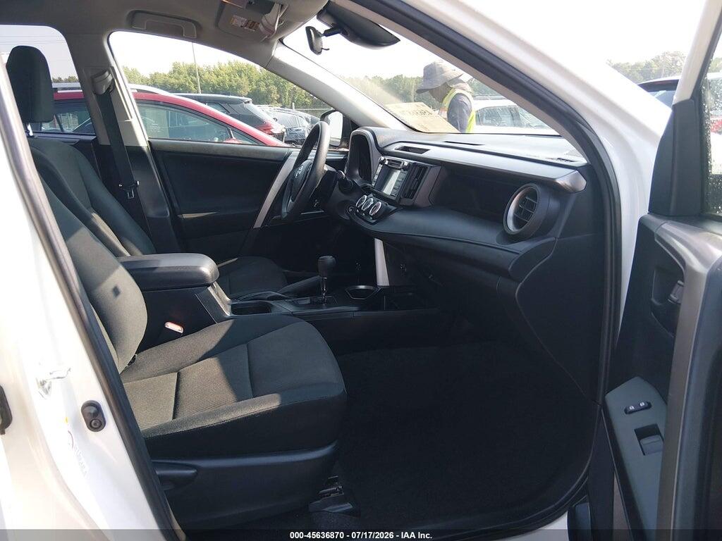 JTMZFREV4HJ700575 2017 TOYOTA RAV4 photo no. 5