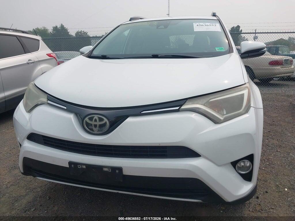 2T3RFREVXHW693648 2017 TOYOTA RAV4 photo no. 12