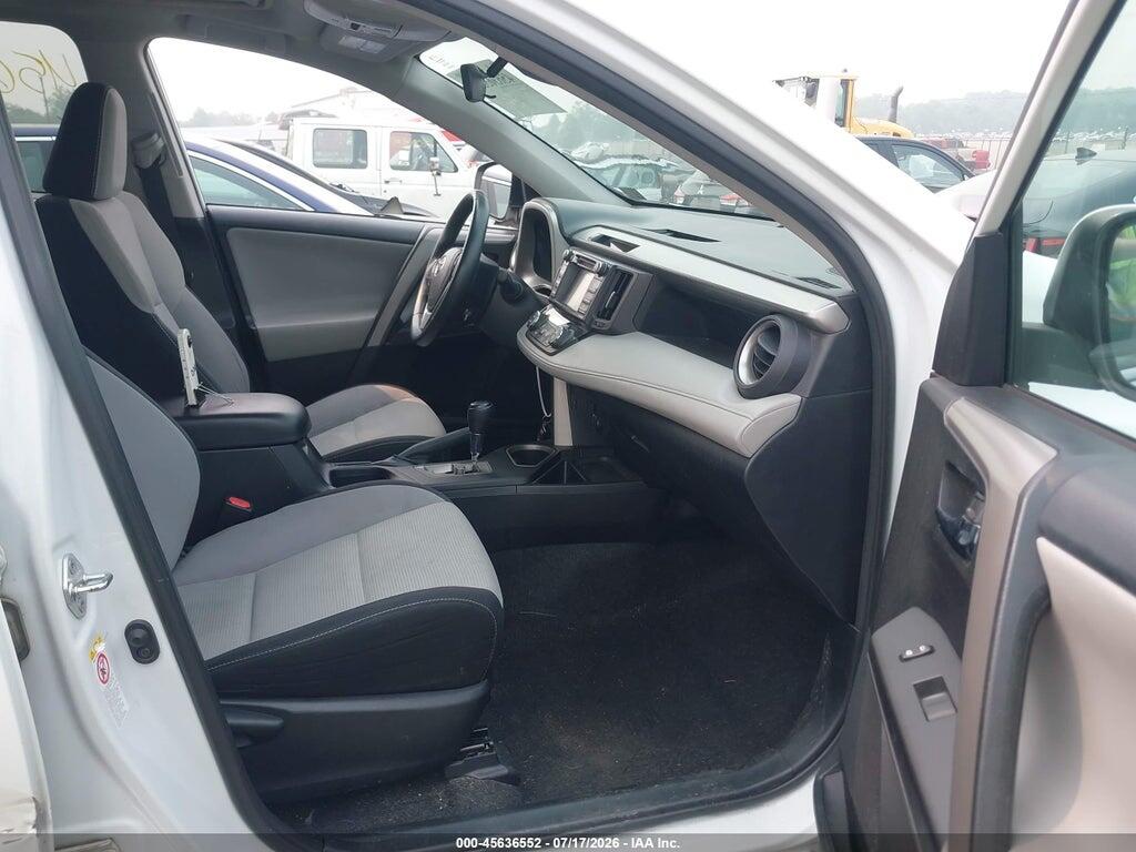 2T3RFREVXHW693648 2017 TOYOTA RAV4 photo no. 5