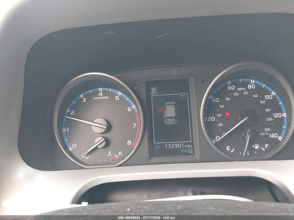 2T3RFREVXHW693648 2017 TOYOTA RAV4 photo no. 7