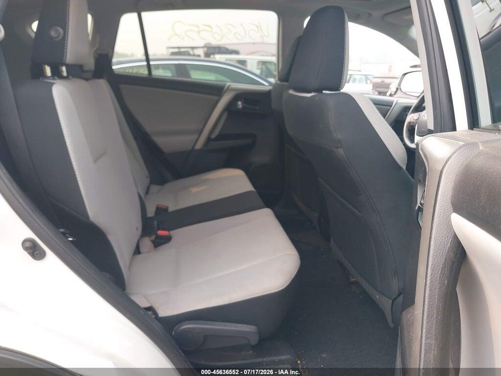 2T3RFREVXHW693648 2017 TOYOTA RAV4 photo no. 8