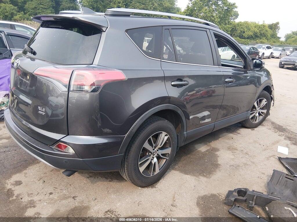 JTMRFREV5HJ700939 2017 TOYOTA RAV4 photo no. 4