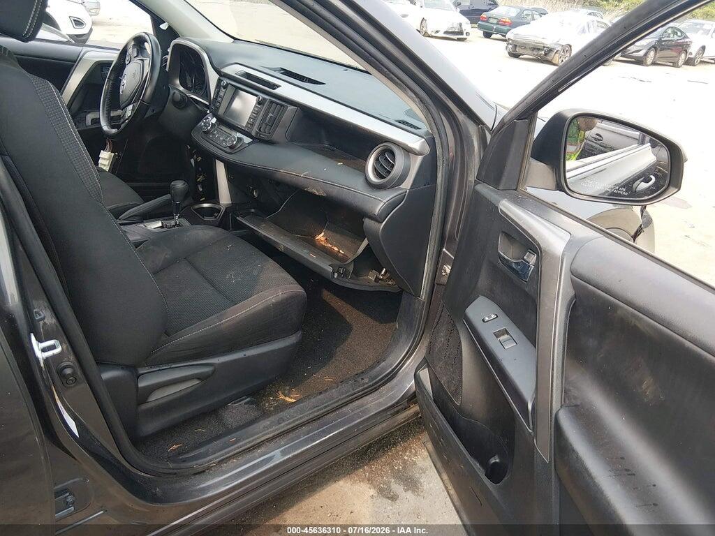 JTMRFREV5HJ700939 2017 TOYOTA RAV4 photo no. 5