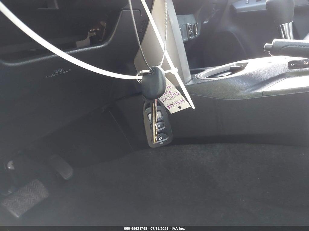 2T3RFREV3HW544076 2017 TOYOTA RAV4 photo no. 11