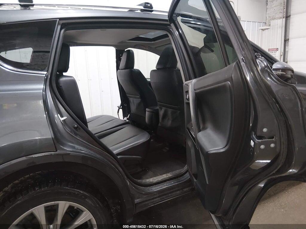 JTMDFREV5HD218903 2017 TOYOTA RAV4 photo no. 8