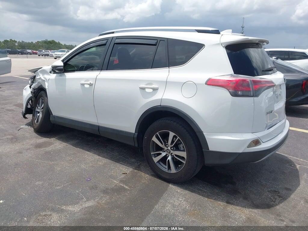 JTMWFREV9HJ102338 2017 TOYOTA RAV4 photo no. 3