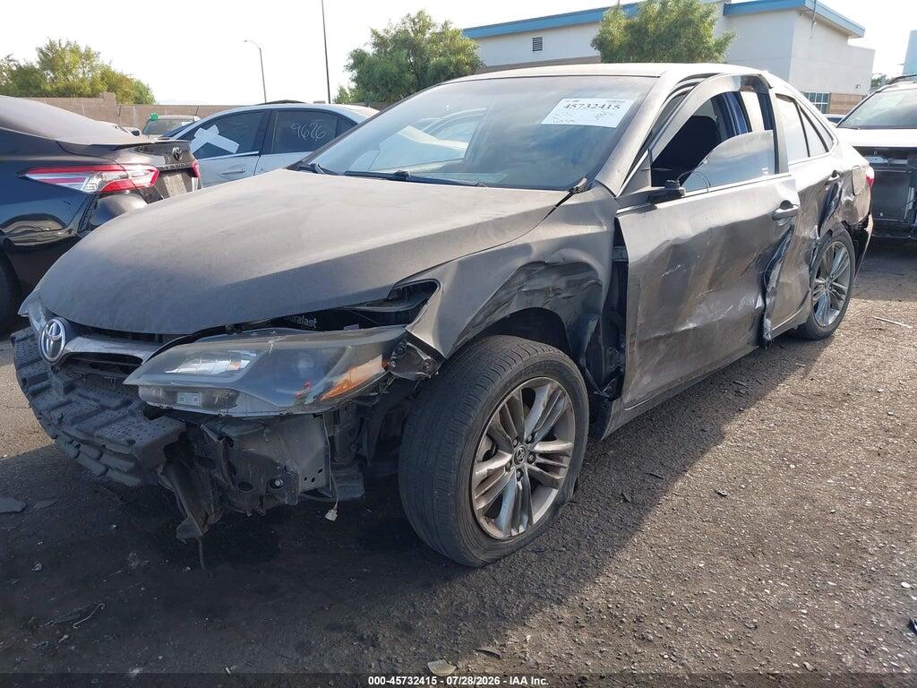 4T1BF1FK5GU171136 2016 TOYOTA CAMRY photo no. 2