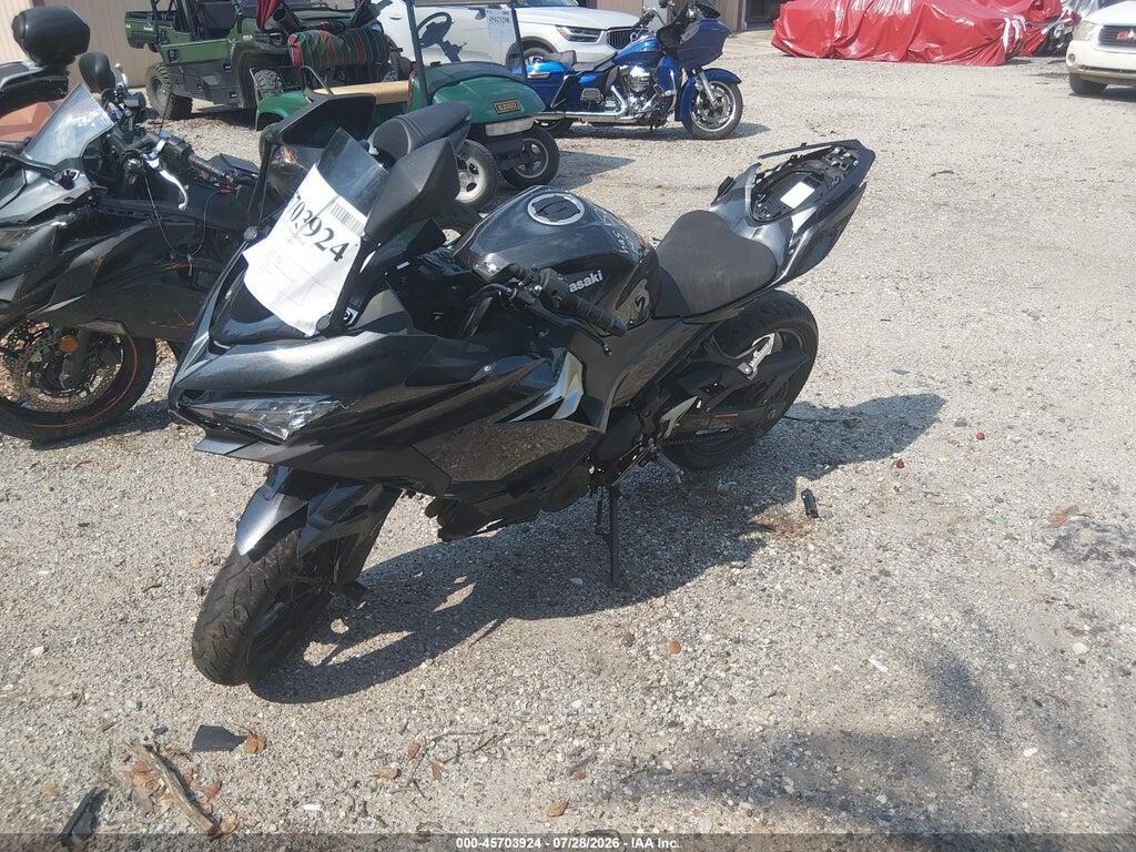 JKAEXKH19NDAH8652 2022 KAWASAKI EX400 photo no. 2