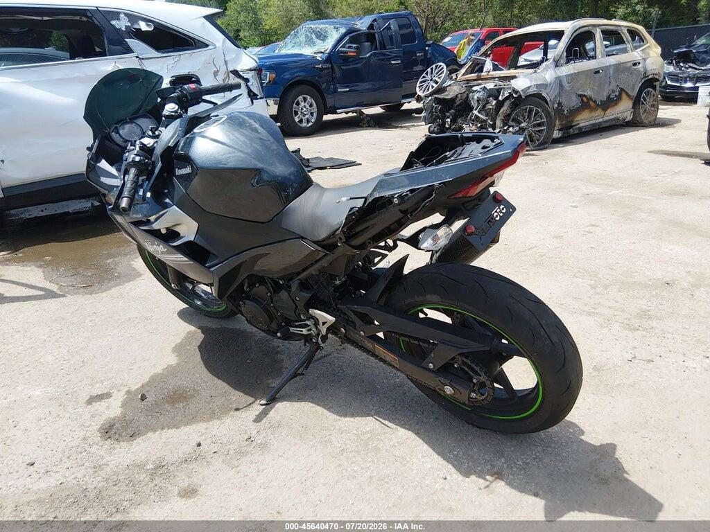 JKAEXKH18NDAF3368 2022 KAWASAKI EX400 photo no. 3