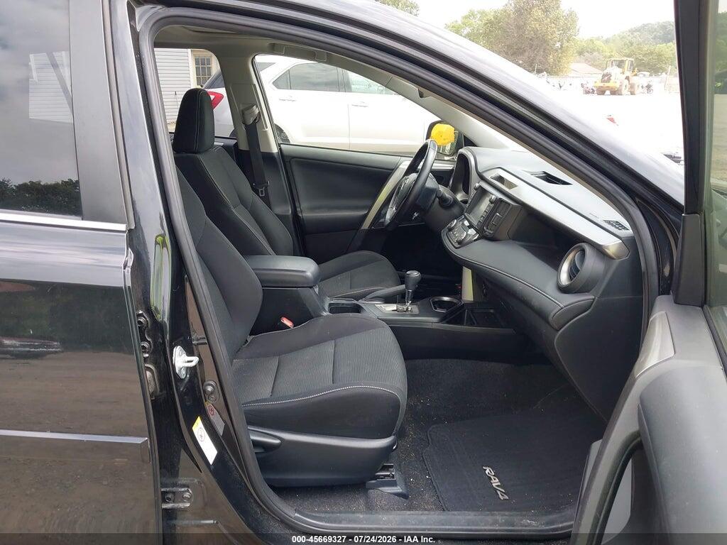 JTMRJREV8HD064532 2017 TOYOTA RAV4 HYBRID photo no. 5