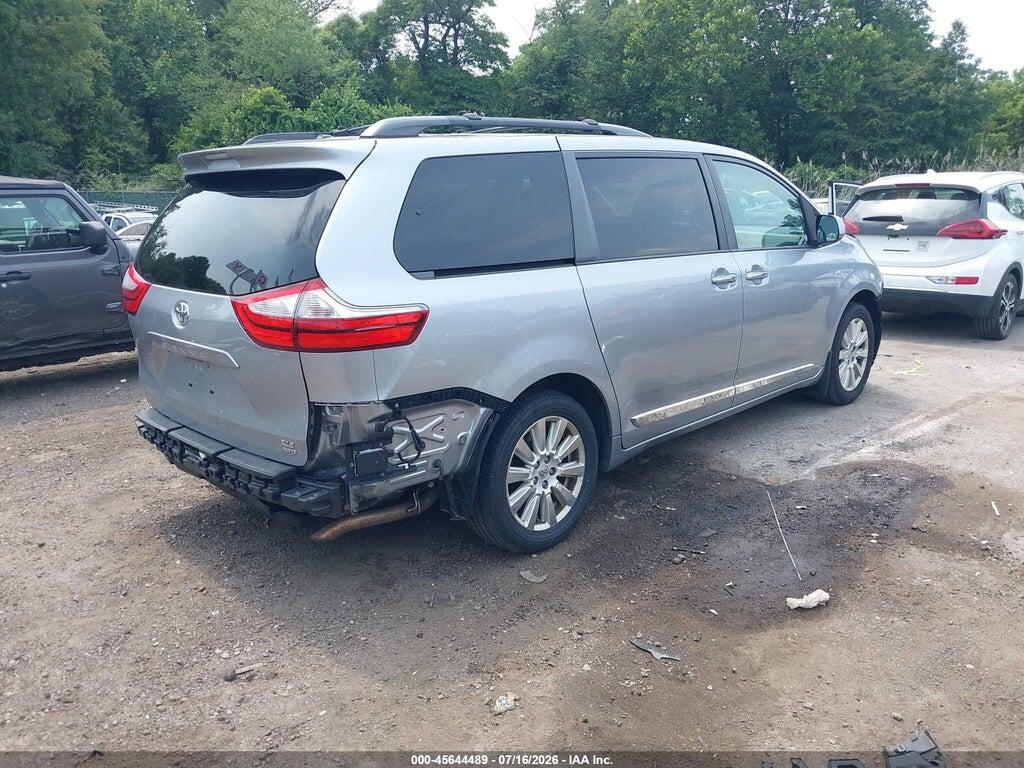5TDDZ3DC0HS165780 2017 TOYOTA SIENNA photo no. 4