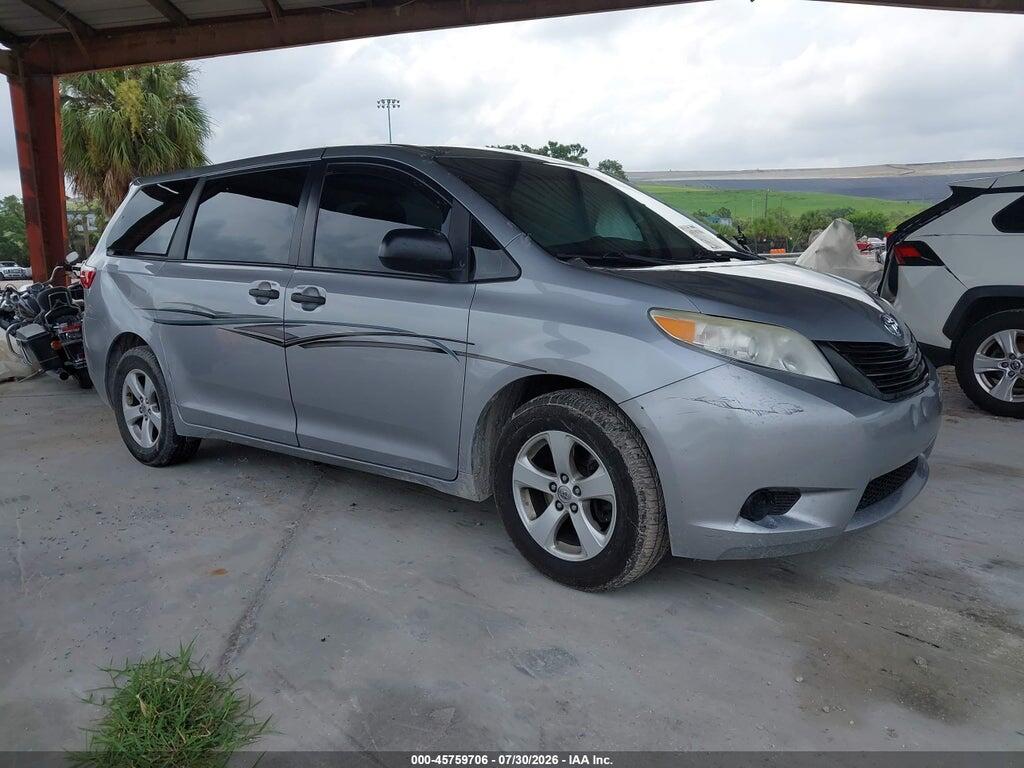 5TDZZ3DC3HS791961 2017 TOYOTA SIENNA photo no. 1