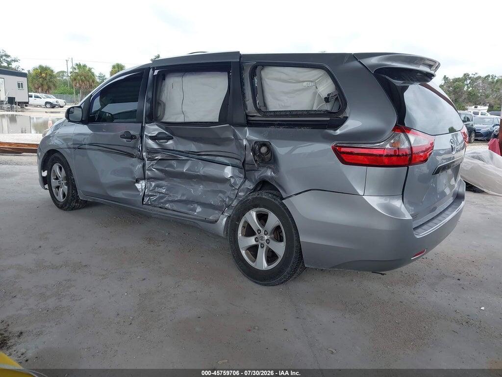 5TDZZ3DC3HS791961 2017 TOYOTA SIENNA photo no. 3