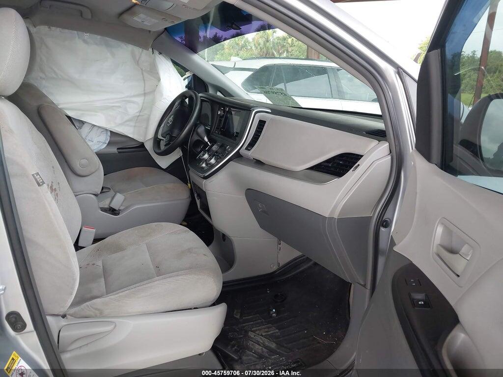 5TDZZ3DC3HS791961 2017 TOYOTA SIENNA photo no. 5