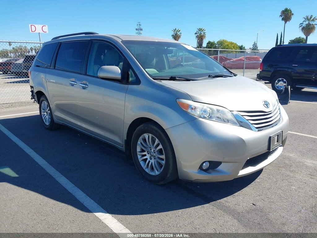 5TDYZ3DCXHS897786 2017 TOYOTA SIENNA photo no. 1