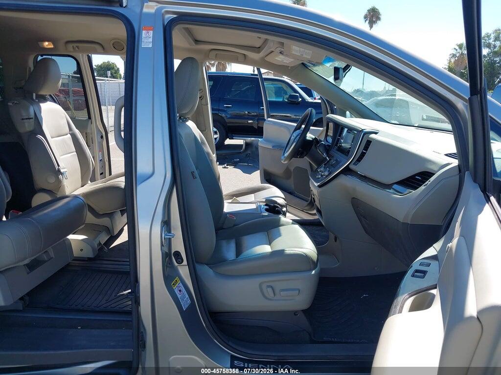 5TDYZ3DCXHS897786 2017 TOYOTA SIENNA photo no. 5