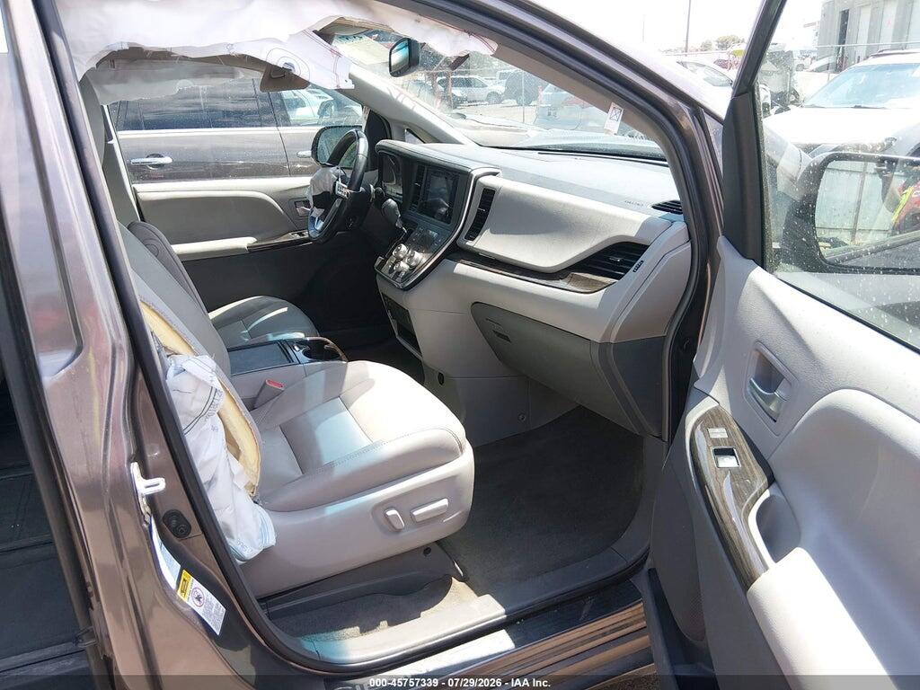 5TDDZ3DC6HS151205 2017 TOYOTA SIENNA photo no. 5