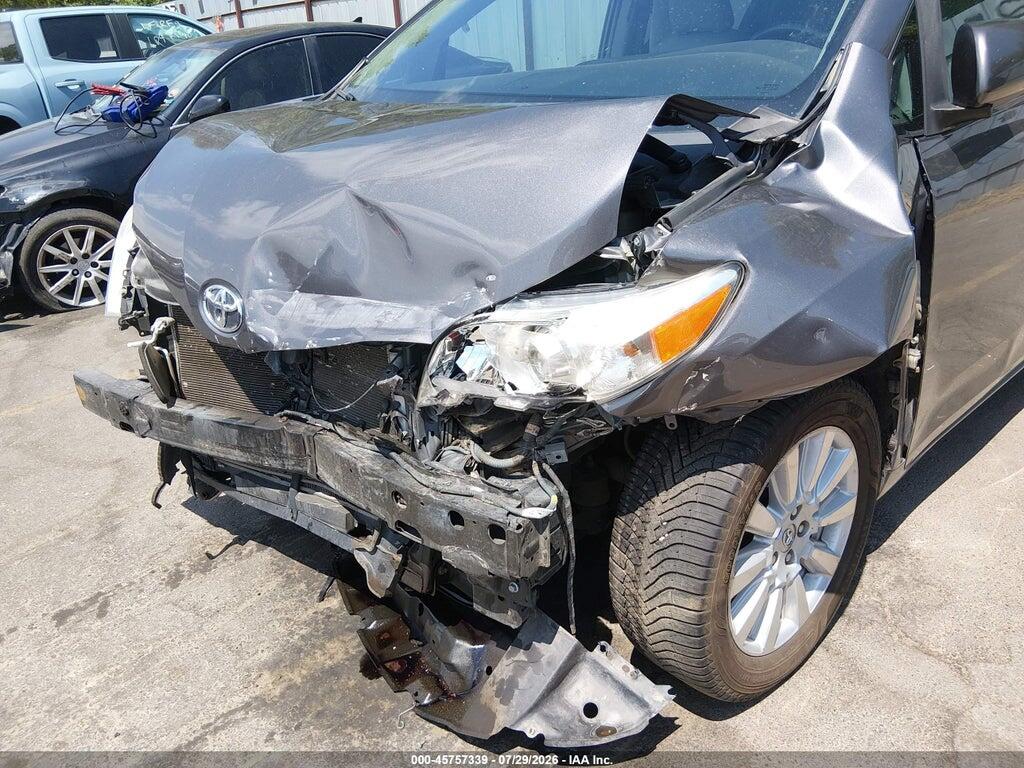 5TDDZ3DC6HS151205 2017 TOYOTA SIENNA photo no. 6