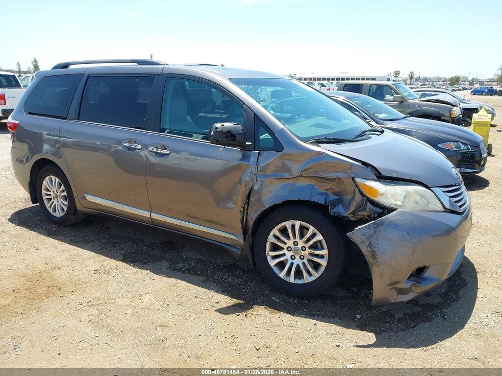5TDYZ3DC4HS875542 2017 TOYOTA SIENNA photo no. 1