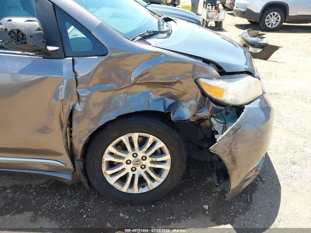 5TDYZ3DC4HS875542 2017 TOYOTA SIENNA photo no. 6