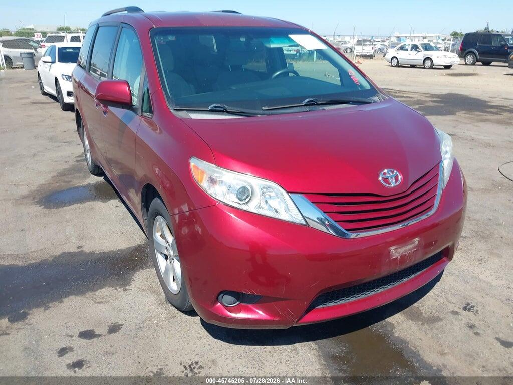 5TDKZ3DCXHS863756 2017 TOYOTA SIENNA photo no. 1