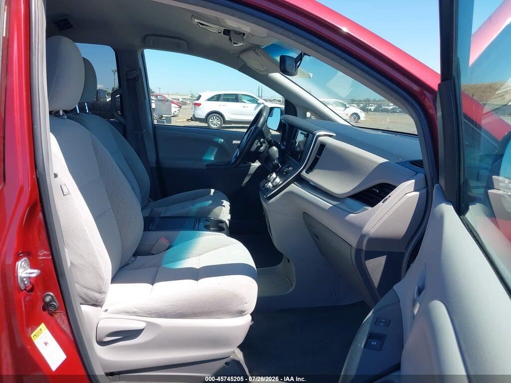 5TDKZ3DCXHS863756 2017 TOYOTA SIENNA photo no. 5