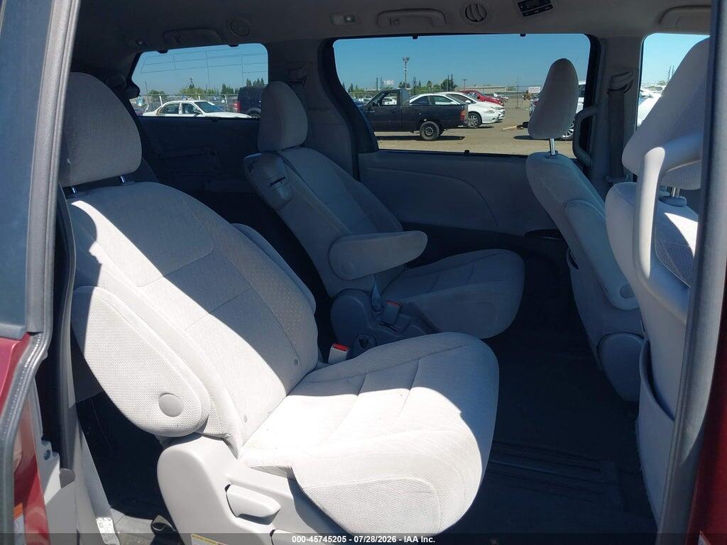 5TDKZ3DCXHS863756 2017 TOYOTA SIENNA photo no. 8