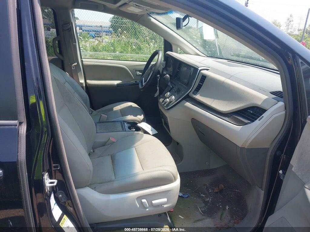5TDDZ3DC8HS186151 2017 TOYOTA SIENNA photo no. 5