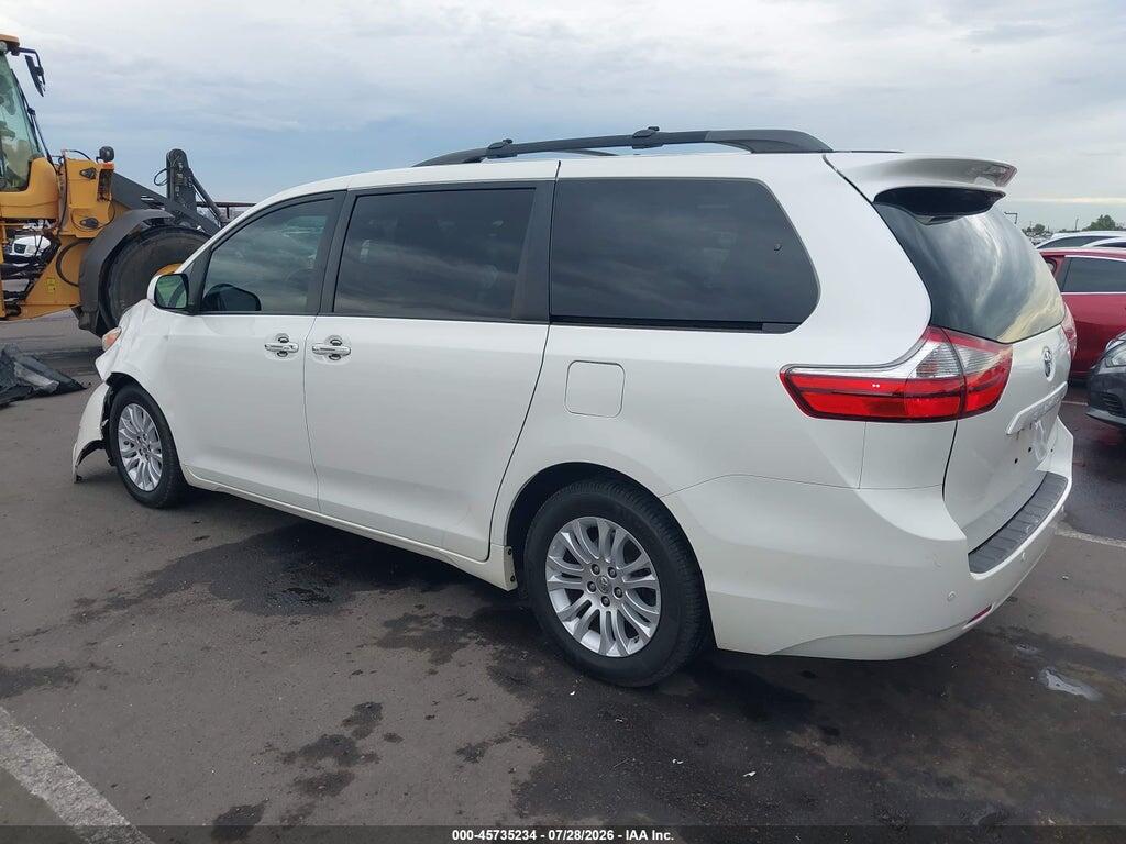 5TDYZ3DC4HS791561 2017 TOYOTA SIENNA photo no. 3