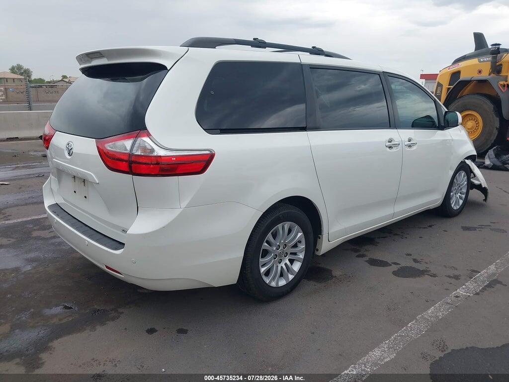 5TDYZ3DC4HS791561 2017 TOYOTA SIENNA photo no. 4