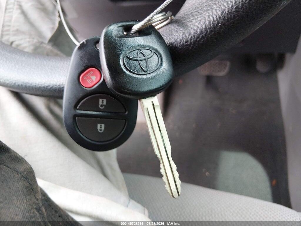 5TDZZ3DC3HS860423 2017 TOYOTA SIENNA photo no. 11