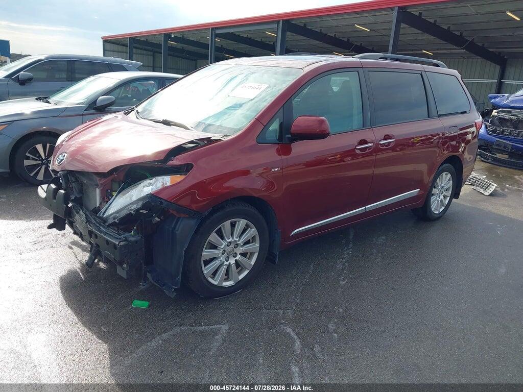 5TDDZ3DC9HS161064 2017 TOYOTA SIENNA photo no. 2