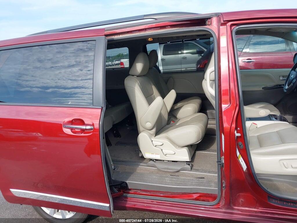 5TDDZ3DC9HS161064 2017 TOYOTA SIENNA photo no. 8