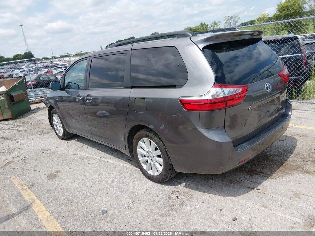5TDDZ3DC8HS174050 2017 TOYOTA SIENNA photo no. 3