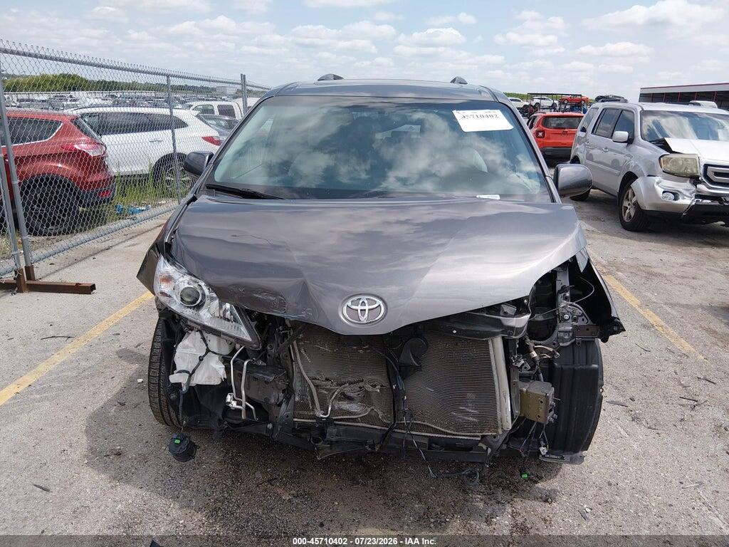5TDDZ3DC8HS174050 2017 TOYOTA SIENNA photo no. 6