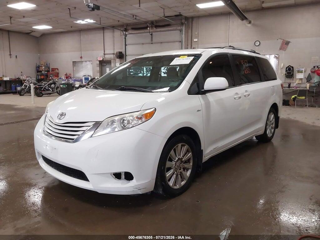 5TDJZ3DC2HS166142 2017 TOYOTA SIENNA photo no. 2