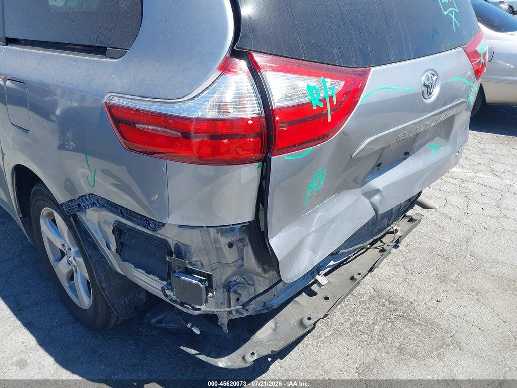 5TDYZ3DC5HS788409 2017 TOYOTA SIENNA photo no. 6