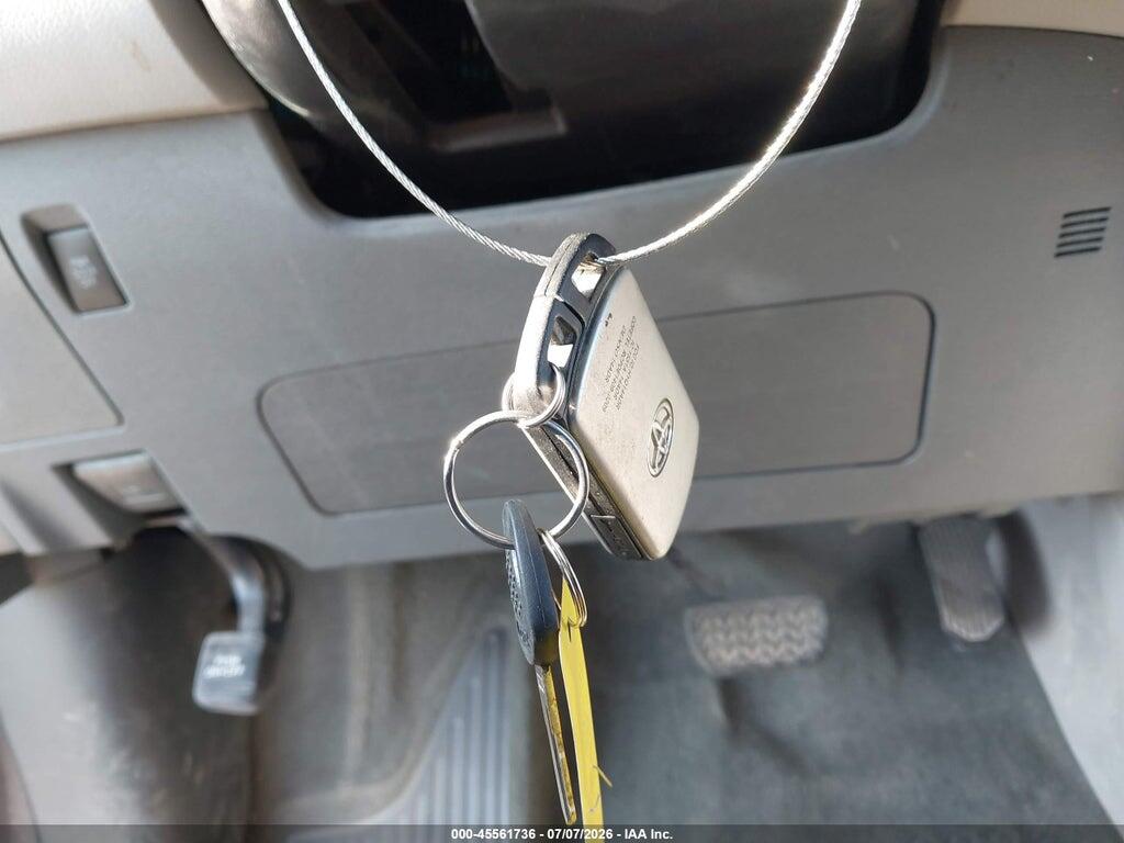 5TDYZ3DC8HS845850 2017 TOYOTA SIENNA photo no. 11