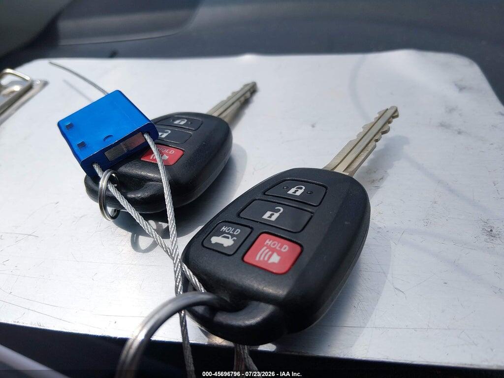4T1BF1FK2GU595096 2016 TOYOTA CAMRY photo no. 11
