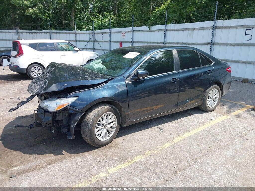 4T1BF1FK0GU241545 2016 TOYOTA CAMRY photo no. 2