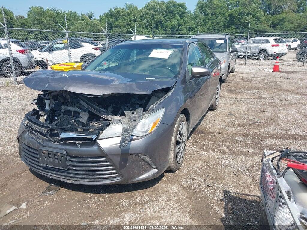 4T1BF1FK6GU124424 2016 TOYOTA CAMRY photo no. 2