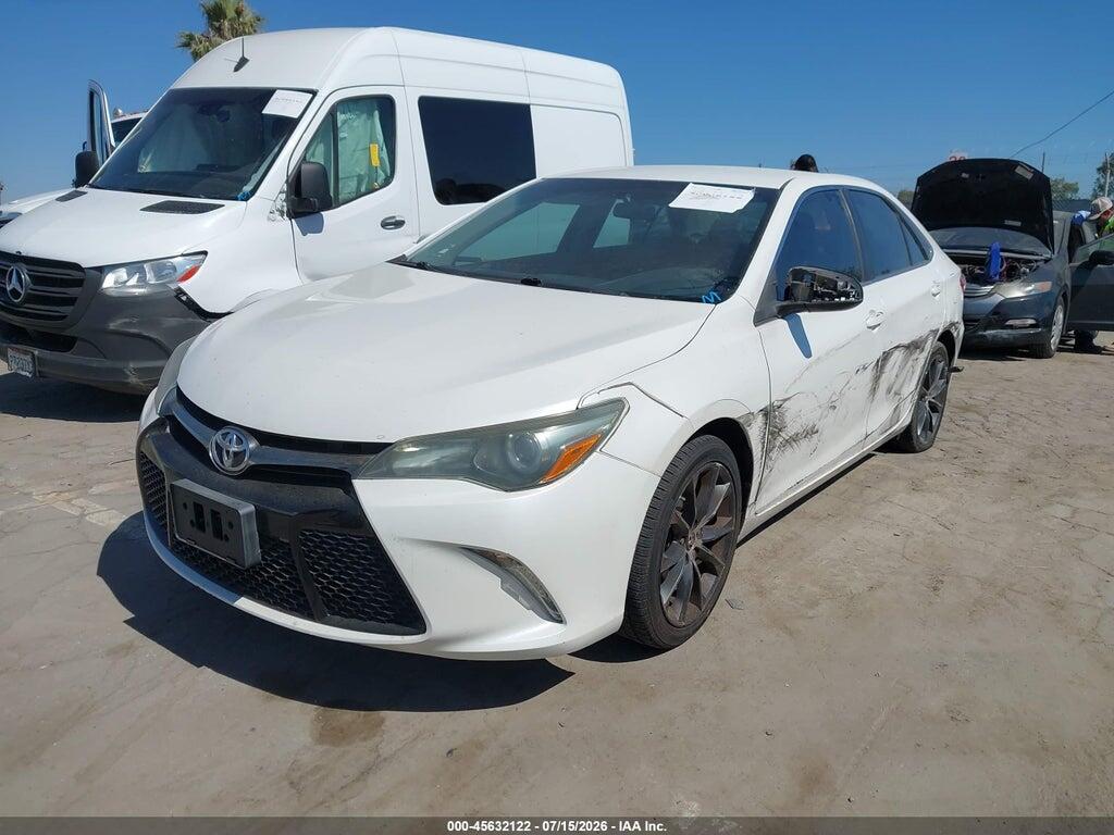 4T1BF1FK5GU117495 2016 TOYOTA CAMRY photo no. 2