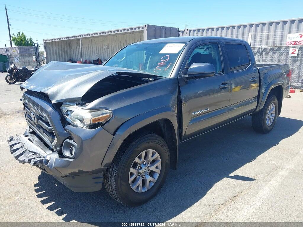 3TMAZ5CNXHM038777 2017 TOYOTA TACOMA photo no. 2