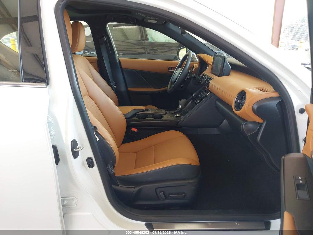 JTHD81F24R5052738 2024 LEXUS IS 300 photo no. 5