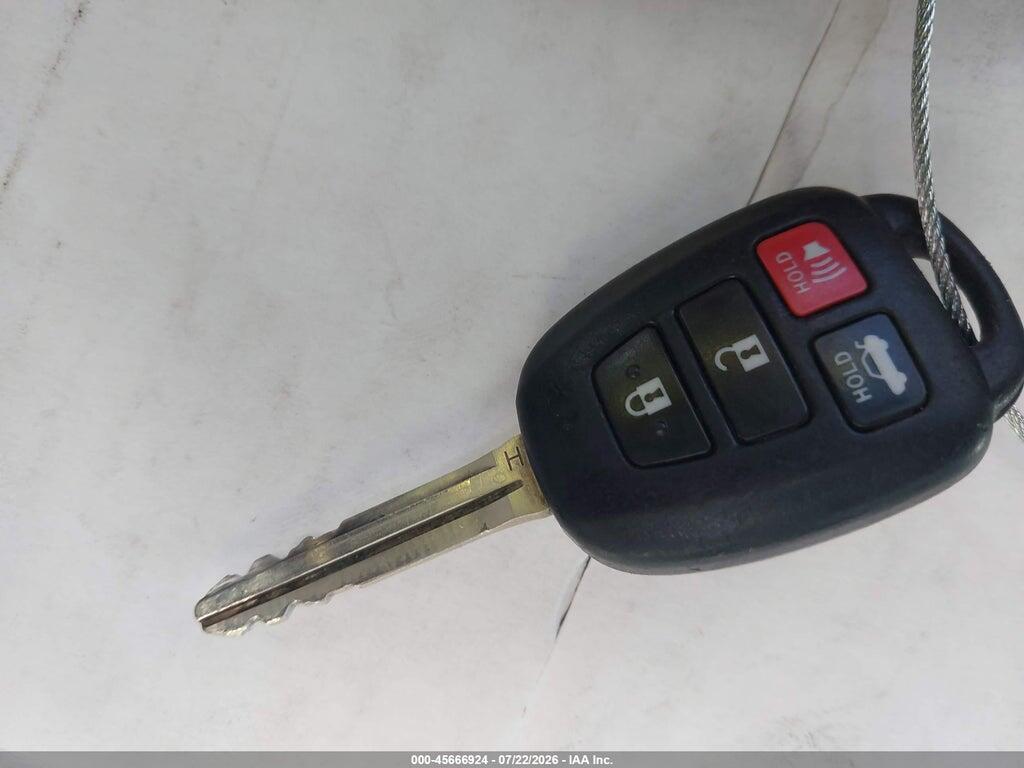 5YFBURHE8GP416153 2016 TOYOTA COROLLA photo no. 11