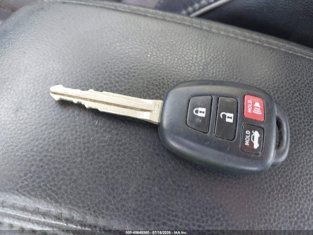 5YFBURHE2GP567120 2016 TOYOTA COROLLA photo no. 11