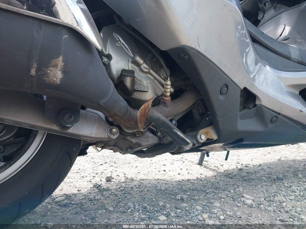 JS1CK44B7B2100768 2011 SUZUKI AN400 photo no. 8