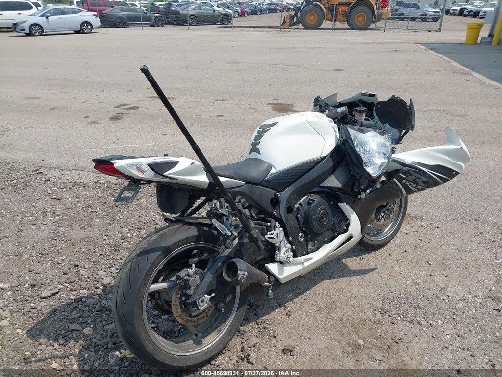 JS1GN7FA8B2102950 2011 SUZUKI GSX-R600 photo no. 4
