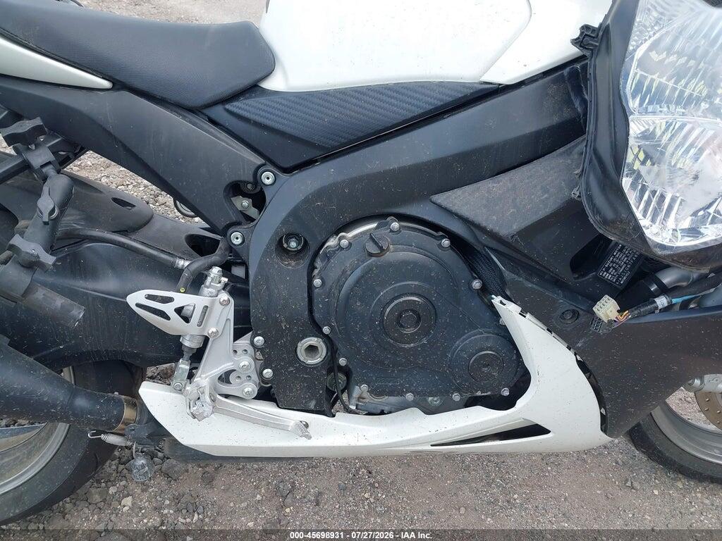 JS1GN7FA8B2102950 2011 SUZUKI GSX-R600 photo no. 8