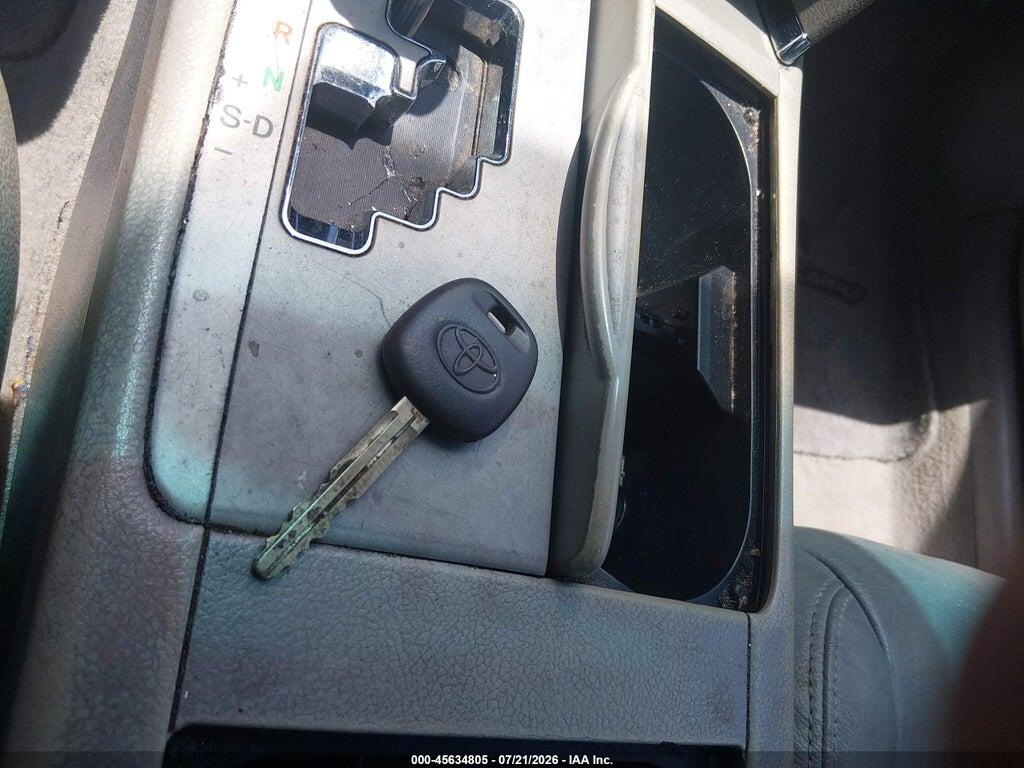 4T1BF3EK8BU690980 2011 TOYOTA CAMRY photo no. 11